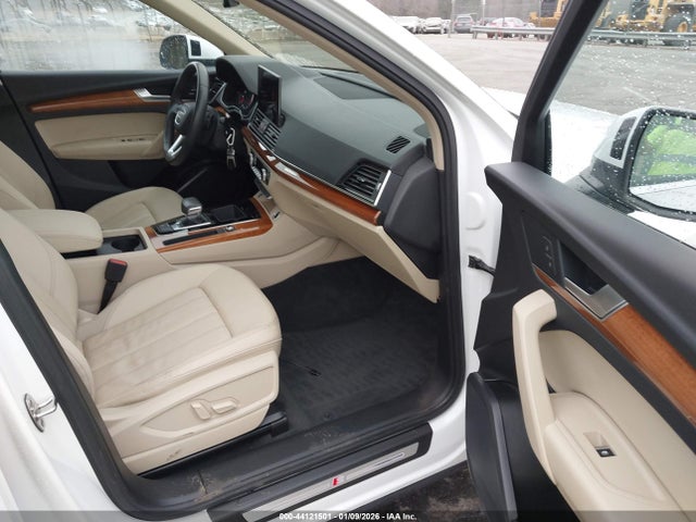 Продаж на аукціоні авто 2023 Audi Q5 Premium 45 Tfsi S Line Quattro, vin: WA1GAAFY2P2097077, номер лоту: 44121501