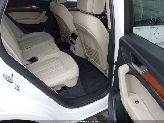 Продаж на аукціоні авто 2023 Audi Q5 Premium 45 Tfsi S Line Quattro, vin: WA1GAAFY2P2097077, номер лоту: 44121501