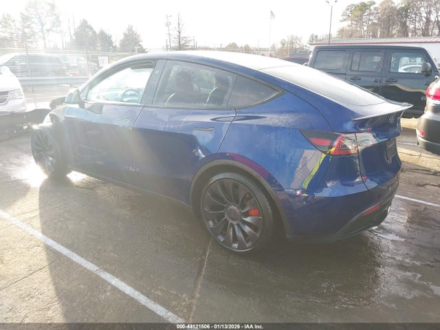2024 Tesla Model Y Performance Dual Motor All-wheel Drive მანქანა იყიდება აუქციონზე, vin: 7SAYGDEF7RF042041, აუქციონის ნომერი: 44121506