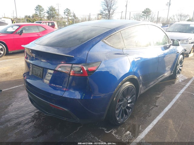 2024 Tesla Model Y Performance Dual Motor All-wheel Drive მანქანა იყიდება აუქციონზე, vin: 7SAYGDEF7RF042041, აუქციონის ნომერი: 44121506