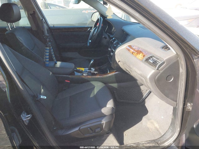 2017 BMW X3 5UXWX9C54H0T05903 Photo 4