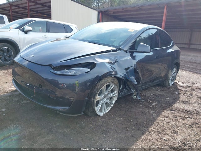2024 TESLA MODEL Y 7SAYGDEE2RA232074 Photo 1
