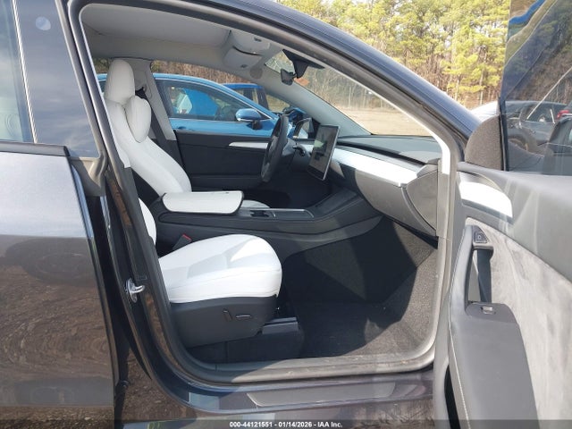 2024 TESLA MODEL Y 7SAYGDEE2RA232074 Photo 4