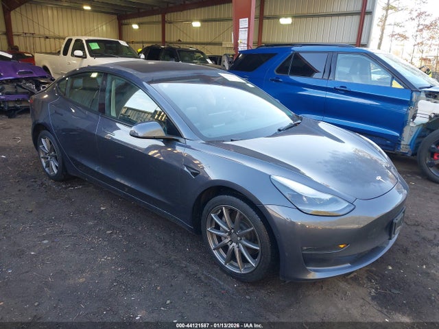 2022 TESLA MODEL 3 5YJ3E1EB0NF145739 Photo 0