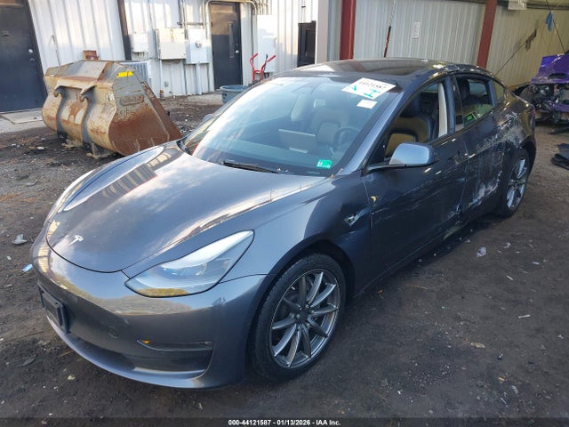 2022 TESLA MODEL 3 5YJ3E1EB0NF145739 Photo 1