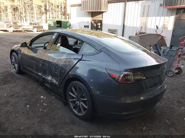 2022 TESLA MODEL 3 5YJ3E1EB0NF145739 Photo 2