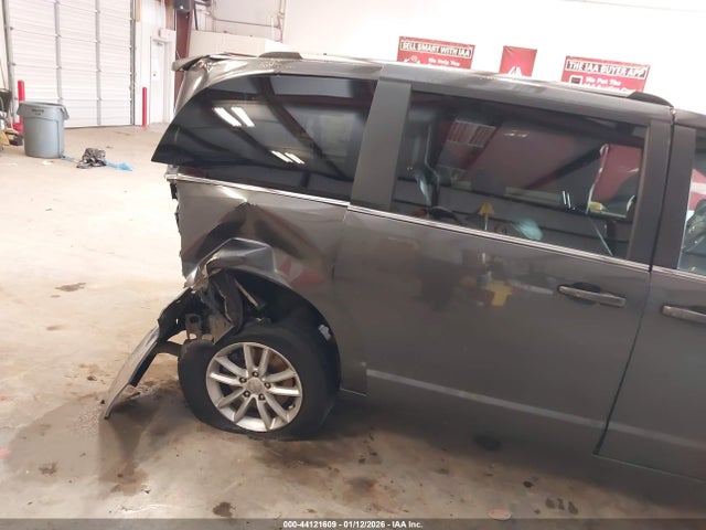 44121609 :رقم المزاد ، 2C4RDGCG5JR215524 vin ، 2018 Dodge Grand Caravan Sxt مزاد بيع