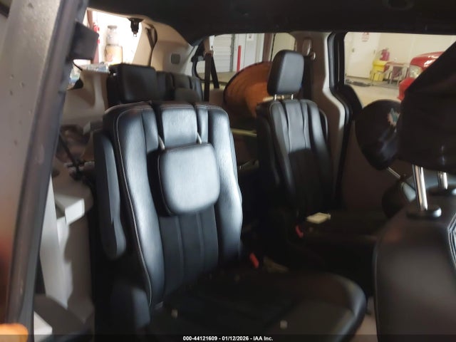 44121609 :رقم المزاد ، 2C4RDGCG5JR215524 vin ، 2018 Dodge Grand Caravan Sxt مزاد بيع