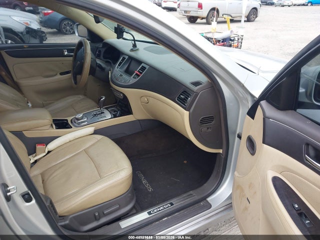 2011 HYUNDAI GENESIS KMHGC4DF2BU113838 Photo 4