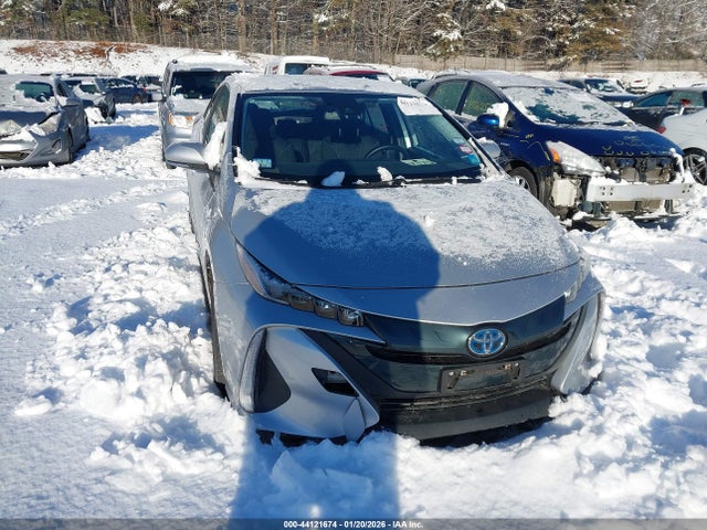JTDKAMFPXN3225453 Toyota Prius Prime Le
