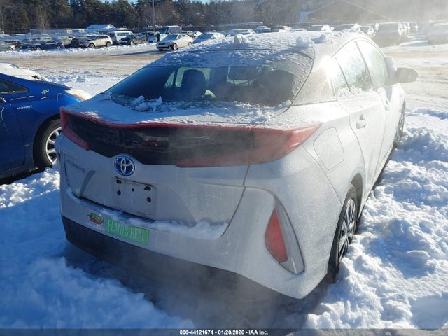 JTDKAMFPXN3225453 Toyota Prius Prime Le