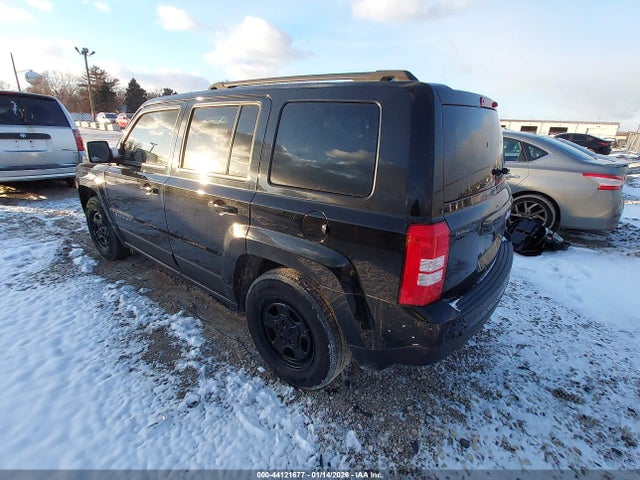 2016 Jeep Patriot Sport მანქანა იყიდება აუქციონზე, vin: 1C4NJPBA7GD642686, აუქციონის ნომერი: 44121677