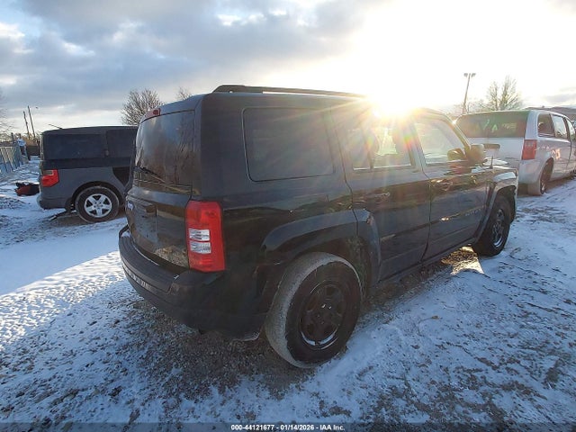 2016 Jeep Patriot Sport მანქანა იყიდება აუქციონზე, vin: 1C4NJPBA7GD642686, აუქციონის ნომერი: 44121677
