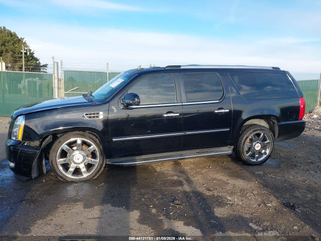 Aukcja sprzedaży 2014 Cadillac Escalade Esv Luxury, vin: 1GYS4HEF4ER190066, numer aukcji: 44121751