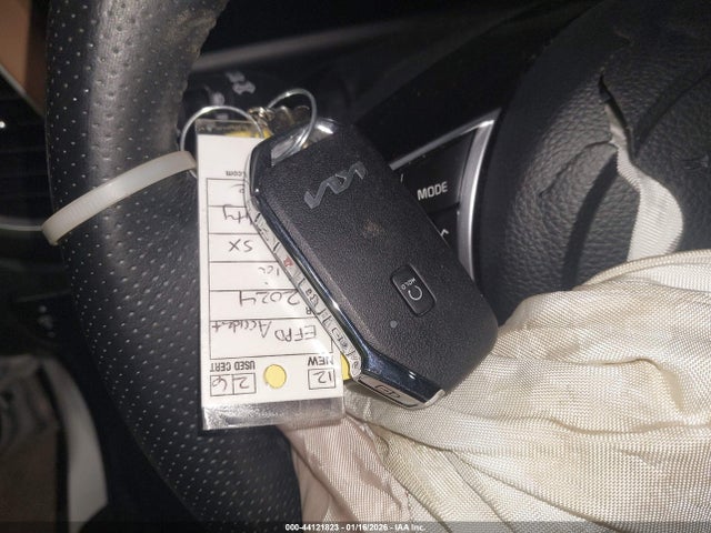 44121823 :رقم المزاد ، KNDETCA70R7558199 vin ، 2024 Kia Seltos Sx Turbo مزاد بيع