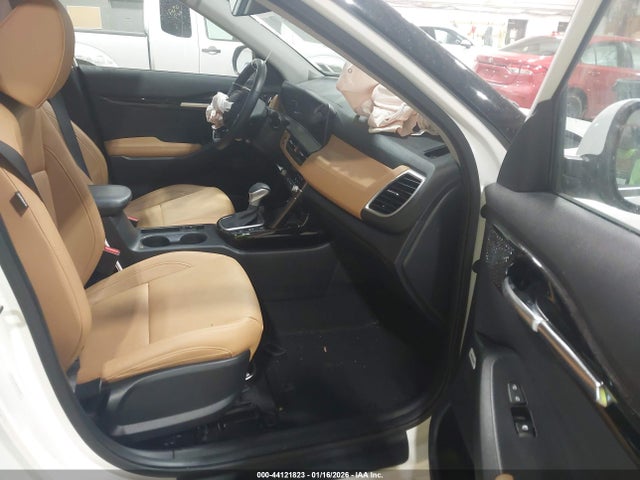 44121823 :رقم المزاد ، KNDETCA70R7558199 vin ، 2024 Kia Seltos Sx Turbo مزاد بيع