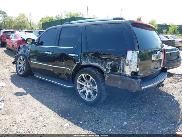 2013 CADILLAC ESCALADE 1GYS4AEF0DR315828 Photo 2