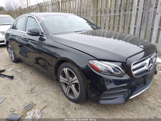 2019 MERCEDES-BENZ E 300 WDDZF4KB7KA535843