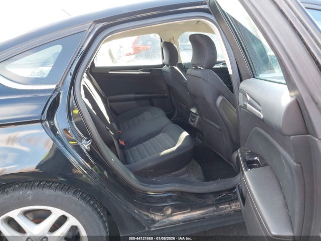 1FA6P0H70G5115241 Ford FUSION SE