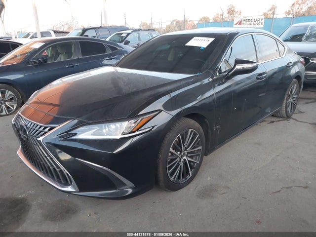 Lexus ES 300H 2023 58ADA1C12PU027698 Image 2