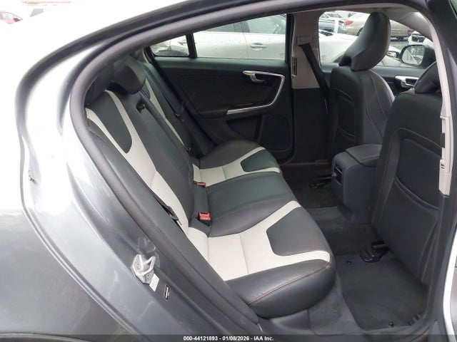 YV440MUM5H2004290 Volvo S60 Cross Country T5