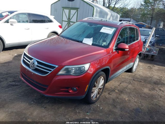 2011 VOLKSWAGEN TIGUAN WVGAV7AX1BW002152 Photo 1