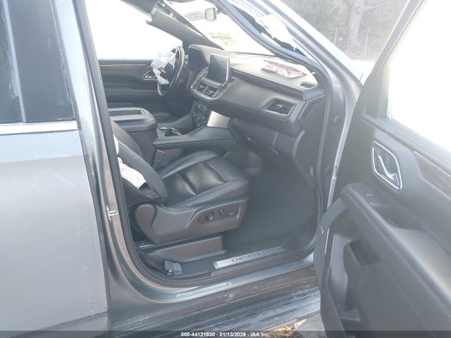 Продажа на аукционе авто 2021 Chevrolet Suburban 2wd Lt, vin: 1GNSCCKD7MR276038, номер лота: 44121930