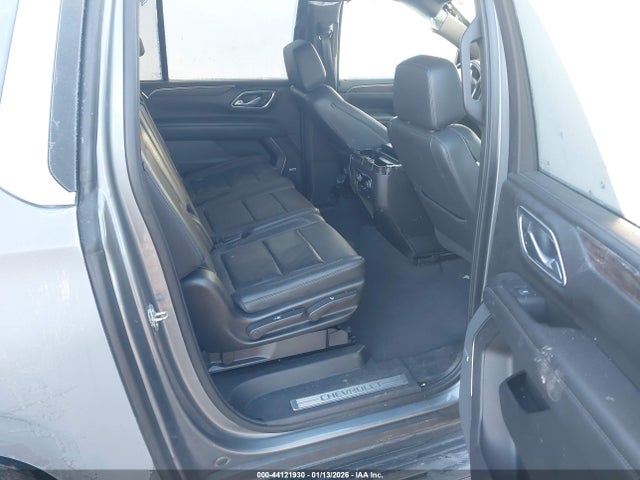 Продажа на аукционе авто 2021 Chevrolet Suburban 2wd Lt, vin: 1GNSCCKD7MR276038, номер лота: 44121930
