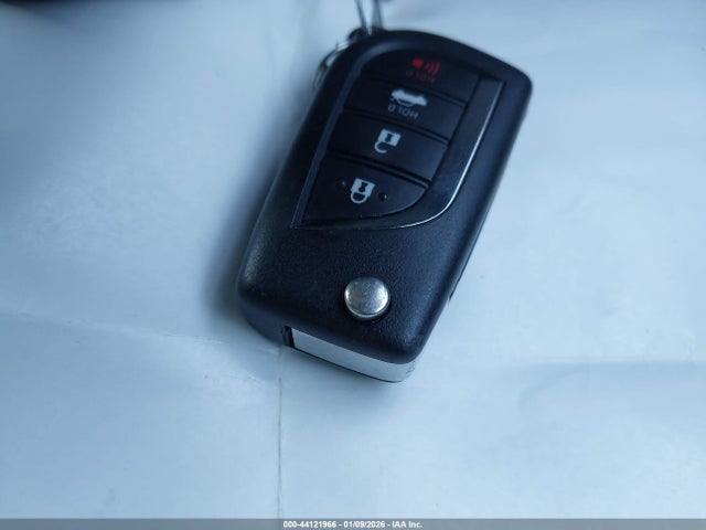 4T1G11AKXNU667137 Toyota CAMRY SE