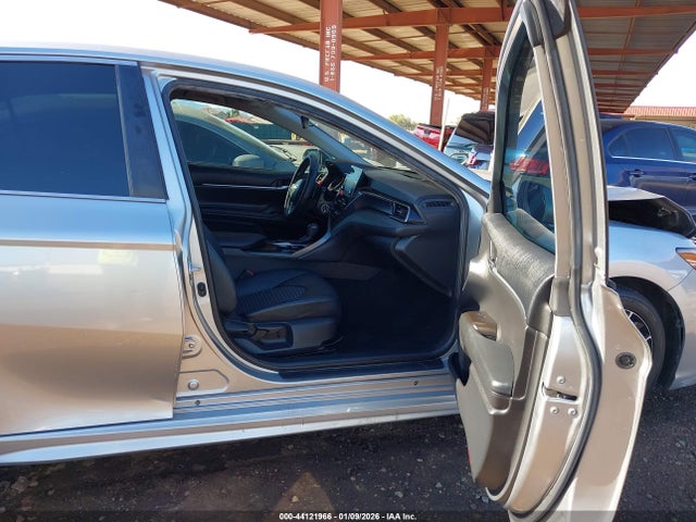 4T1G11AKXNU667137 Toyota CAMRY SE