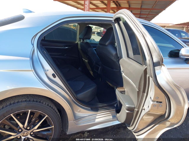 4T1G11AKXNU667137 Toyota CAMRY SE