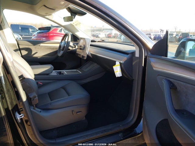 2023 TESLA MODEL Y 7SAYGDEEXPA184014 Photo 4
