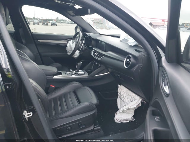 2021 ALFA ROMEO STELVIO ZASPAKBN4M7D13976 Photo 4