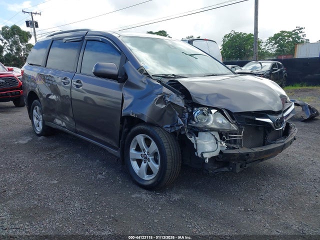 2019 5TDKZ3DC3KS990324 main image