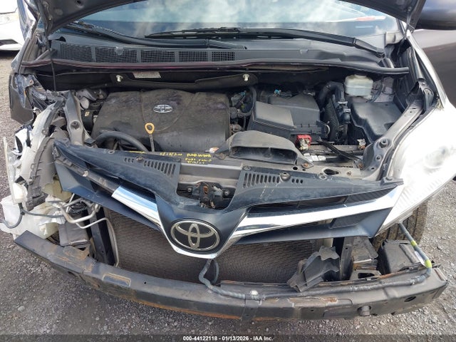 5TDKZ3DC3KS990324 Toyota Sienna Le 8 Passenger