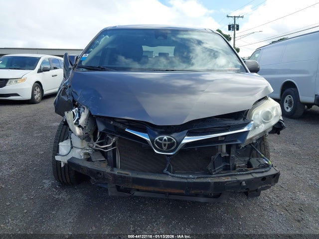 5TDKZ3DC3KS990324 Toyota Sienna Le 8 Passenger