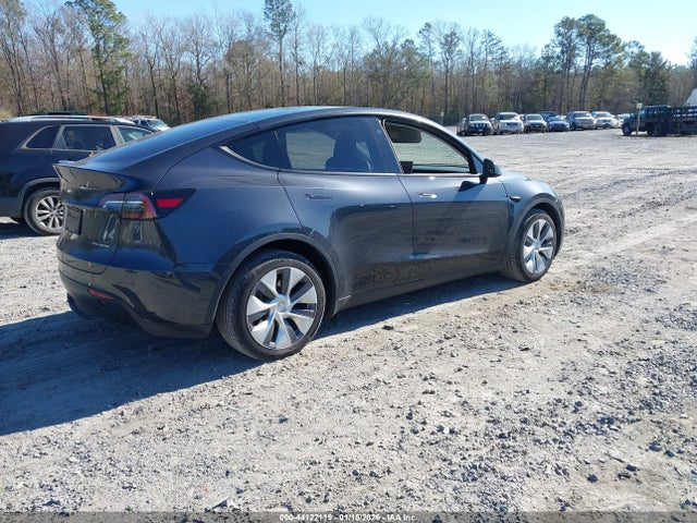 2024 TESLA MODEL Y 7SAYGDEEXRF084114 Photo 3