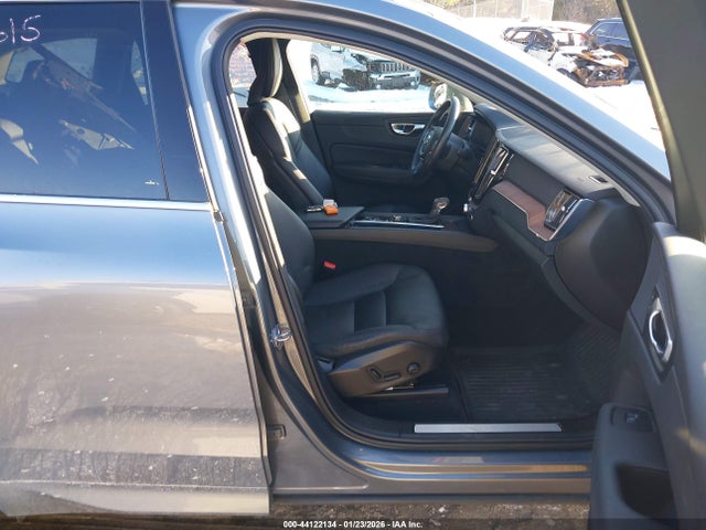 YV4102RK2M1846034 Volvo Xc60 T5 Momentum