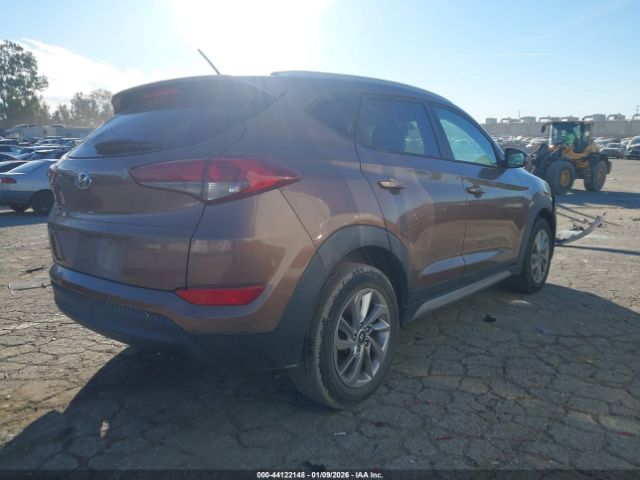 2017 HYUNDAI TUCSON KM8J33A49HU256572 Photo 3