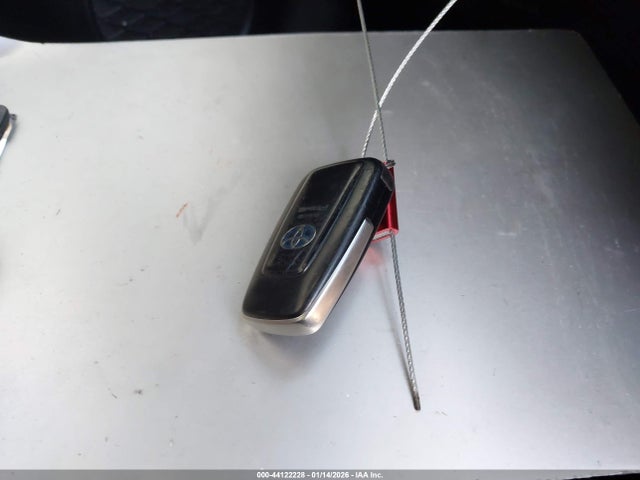 2020 TOYOTA PRIUS PRIME JTDKARFP9L3135897 Photo 10