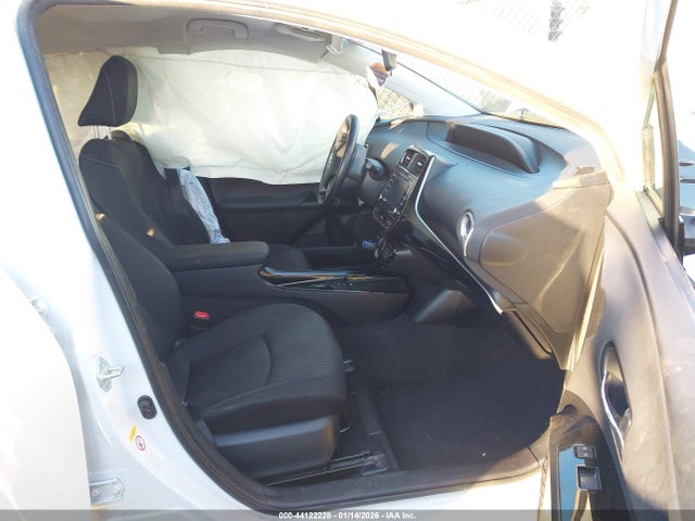 2020 TOYOTA PRIUS PRIME JTDKARFP9L3135897 Photo 4