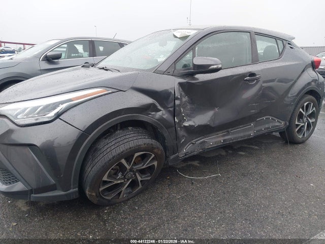 NMTKHMBX2NR141237 Toyota C-HR XLE