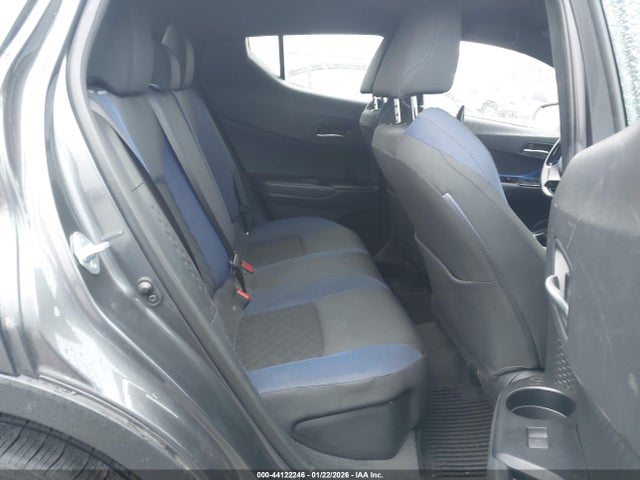 NMTKHMBX2NR141237 Toyota C-HR XLE
