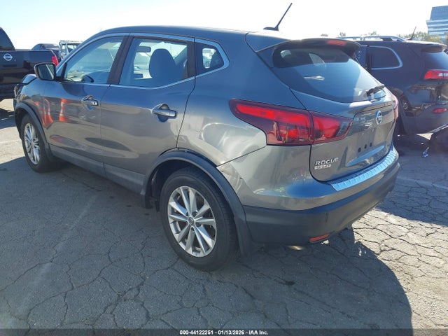 JN1BJ1CP0HW013783 Nissan Rogue Sport S
