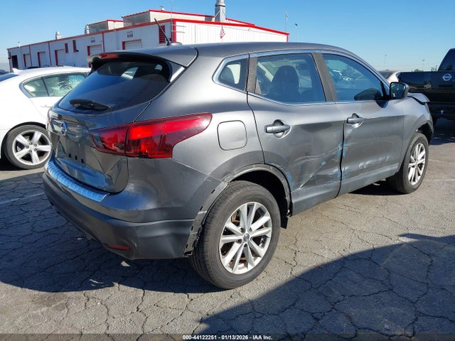 JN1BJ1CP0HW013783 Nissan Rogue Sport S