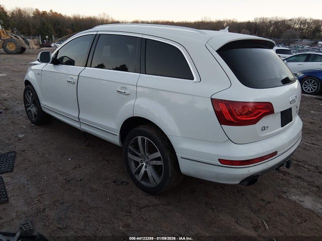 2015 AUDI Q7 WA1LGAFE9FD022141 Photo 2