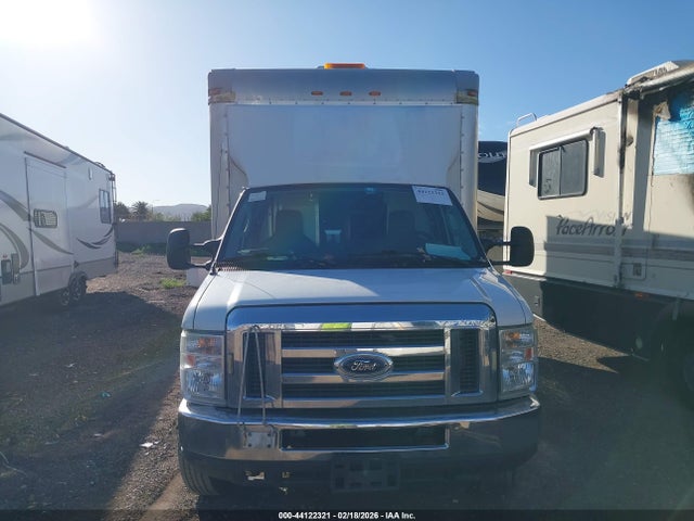 Ford E-450 Cutaway 2017 1FDXE4FS8HDC44642 Image 12