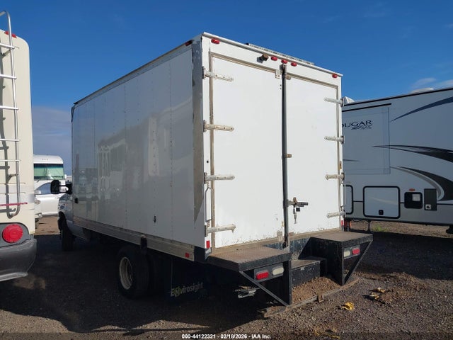 Ford E-450 Cutaway 2017 1FDXE4FS8HDC44642 Image 3