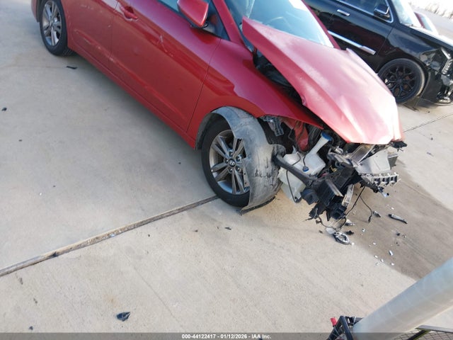 5NPD84LF4JH218058 Hyundai ELANTRA SEL