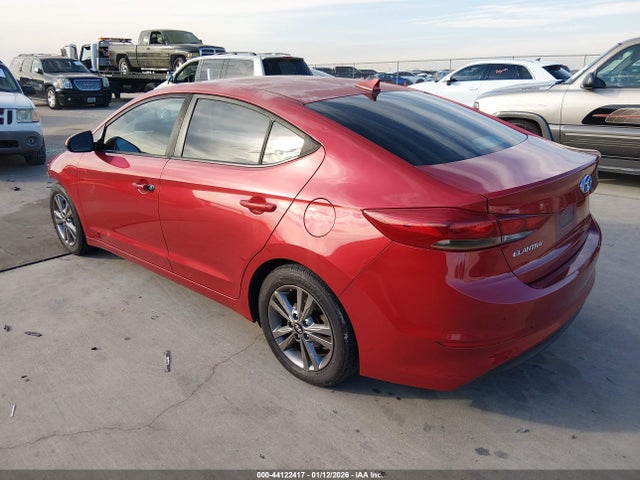 2018 HYUNDAI ELANTRA 5NPD84LF4JH218058 Photo 2